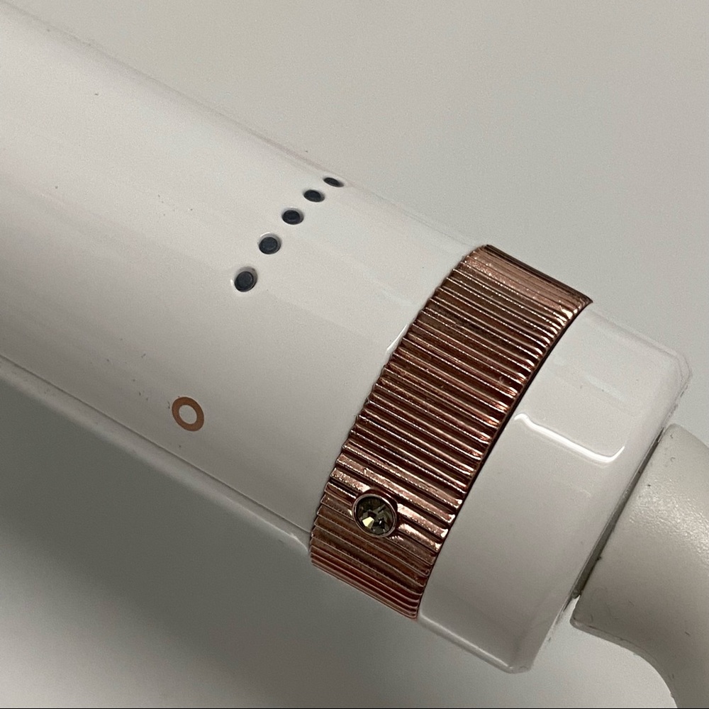T3 1-3/4” BodyWaver Styling Iron - Picture 5 of 11